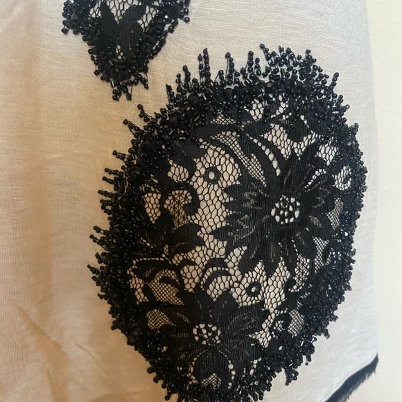 Diane von FURSTENBERG cream tank with black lace. Size medium - Picture 4 of 5